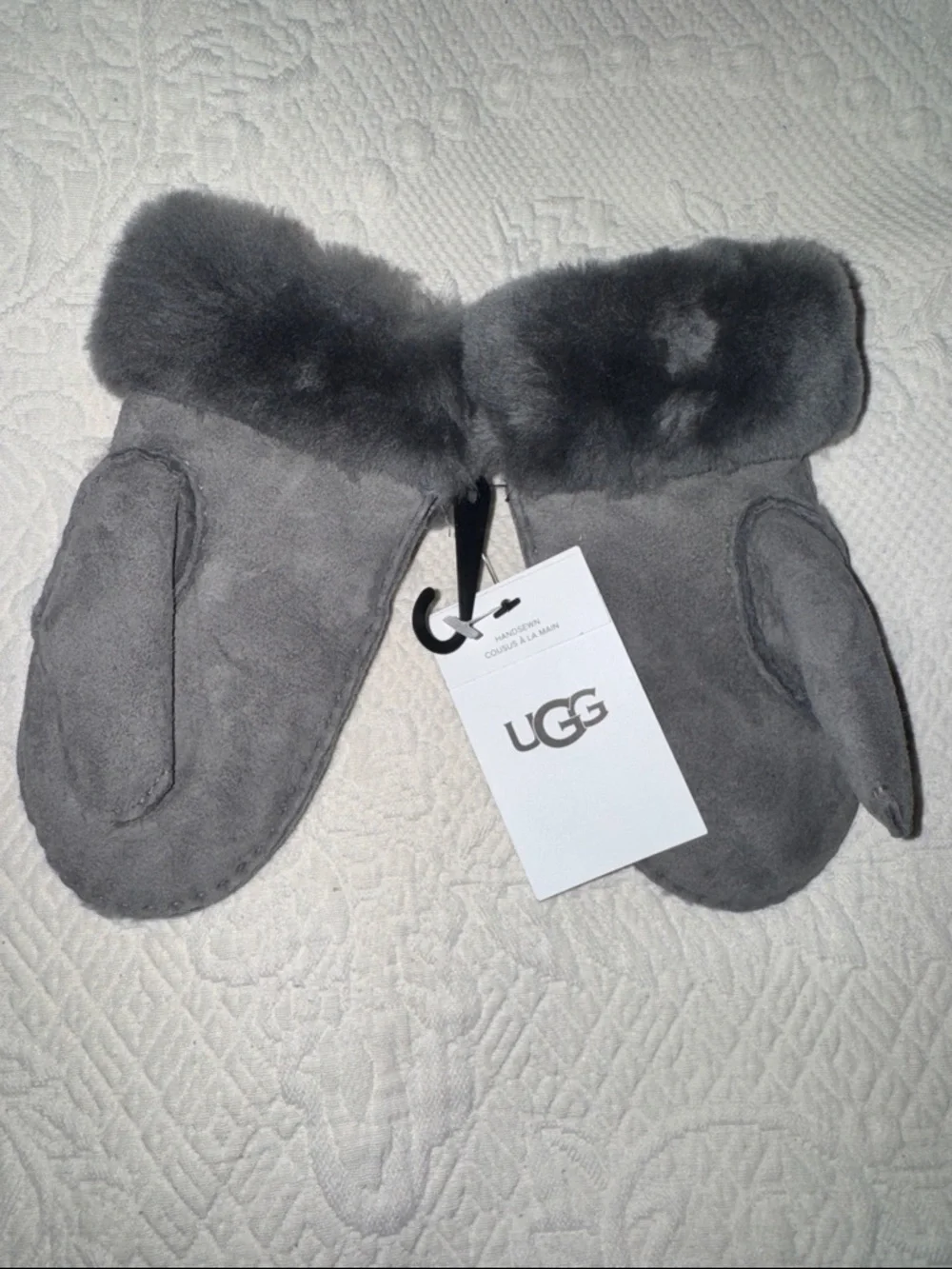 UGG Gray Shearling Cuff Mittens NWT!